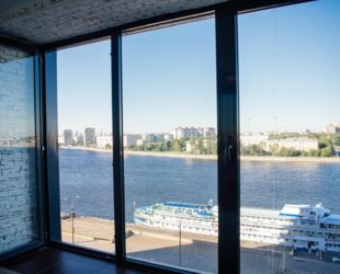 Самая дешевая квартира с видом на Неву продается за 1,87 млн рублей