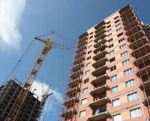 «Строить нельзя запретить»: ограничения вывода жилья в продажу разгоняют цены 