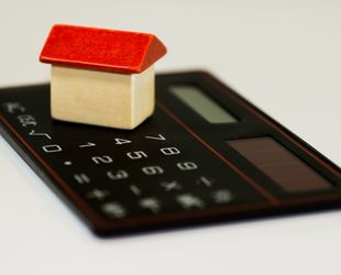 С начала года ипотечные должники лишились более 1,5 тысяч квартир
