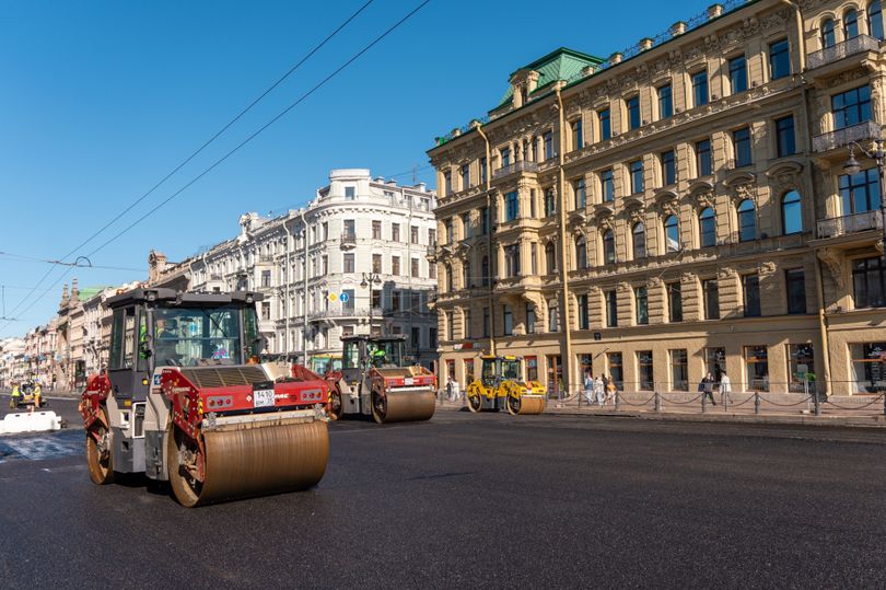 Бесшовный ремонт и устойчивая к нагрузкам дорога: как ремонтировали главную магистраль Санкт-Петербурга