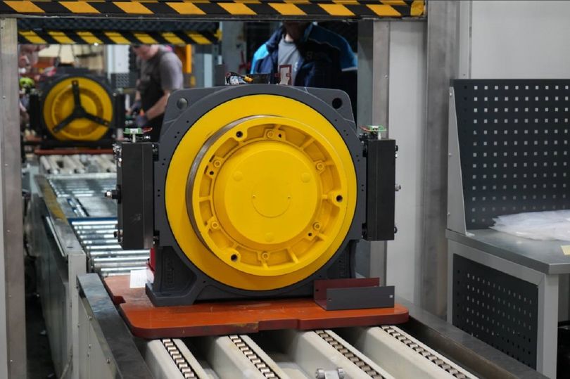 Щербинский лифтостроительный завод выпустит порядка 700 лебедок собственного производства до конца года