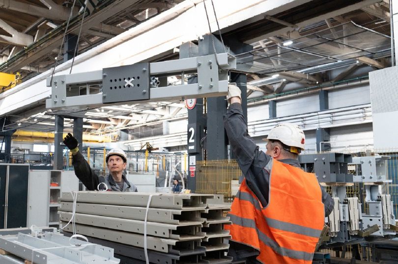 Щербинский лифтостроительный завод заменит половину лифтов Москвы в 2025 году 