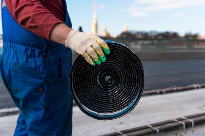 Троицкий мост отремонтировали с применением современных битумных материалов