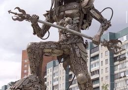 Петербуржец пожаловался в ГАТИ на скульптуру в Невском районе