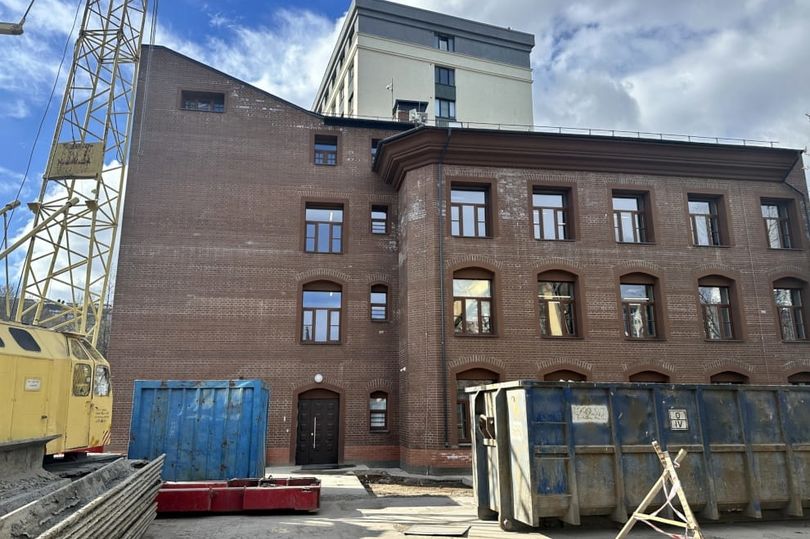 В Петербурге по иску КГИОП восстановлено незаконно снесённое историческое здание на Выборгской набережной, 61