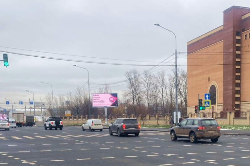 Во Фрунзенском районе Петербурга завершился ремонт участка набережной Обводного канала от Царскосельского железнодорожного моста до Нефтяной дороги протяженностью 1,6 км