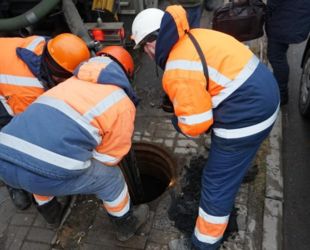 Новогодние салаты и бытовой мусор: причины засоров петербургской канализации