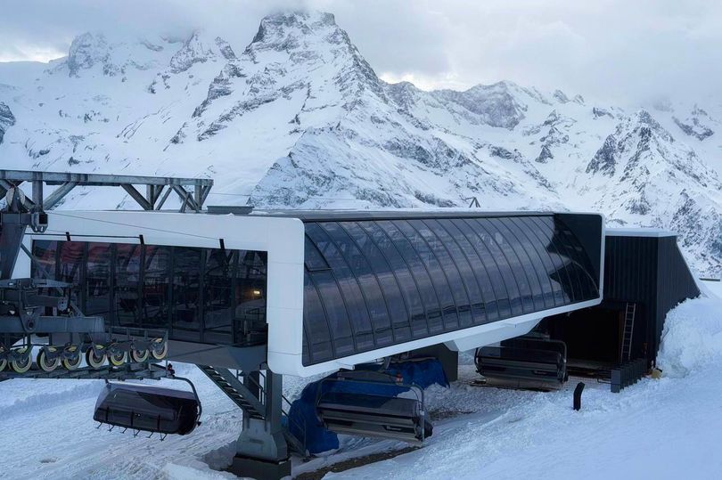 На всесезонном курорте «Домбай» готовятся к запуску новой современной канатной дороги
