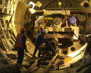 На «Путиловской» начали монтировать кольца эскалаторного тоннеля
