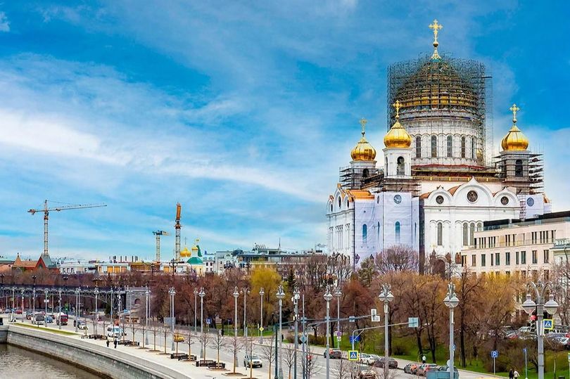 В Москве завершили монтаж элементов крестов и звонниц храма Христа Спасителя