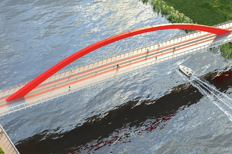 В Москва, в Мневниковской пойме, строится второй пешеходный мост