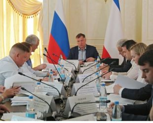 Марат Хуснуллин провел совещание по вопросам строительства инфраструктуры в Крыму 