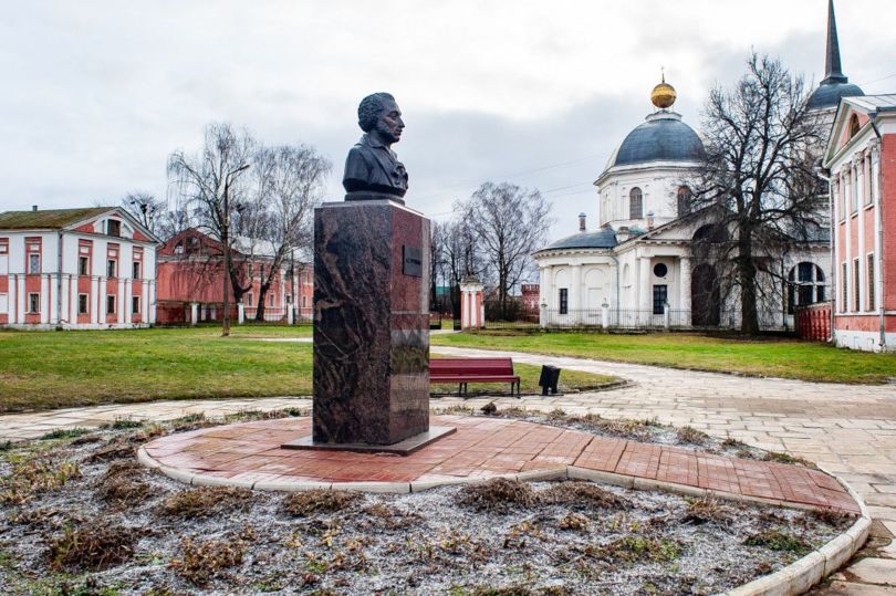 Усадьбу Гончаровых в подмосковном Волоколамске выставят на торги
