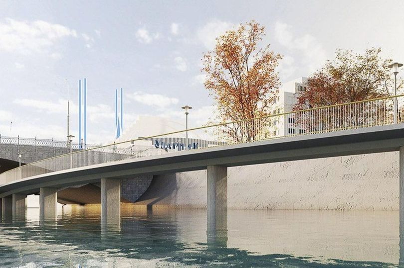 В Москве, на Болотной набережной, началось строительство пешеходного моста