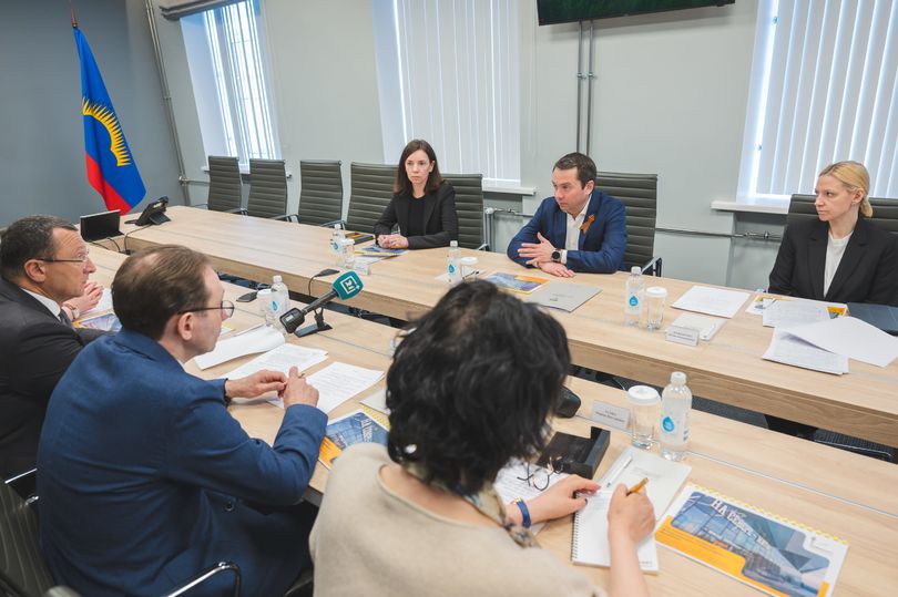 Дальнейшую модернизацию аэропортового комплекса обсудили в Мурманске