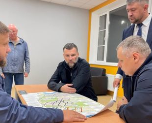 Евгений Разумишкин провел совещание по деятельности Жилищного комитета в Калининском и Выборгском районах Петербурга