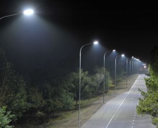 В Отрадном завершают восстановление освещения на трассе «Санкт-Петербург — Кировск»