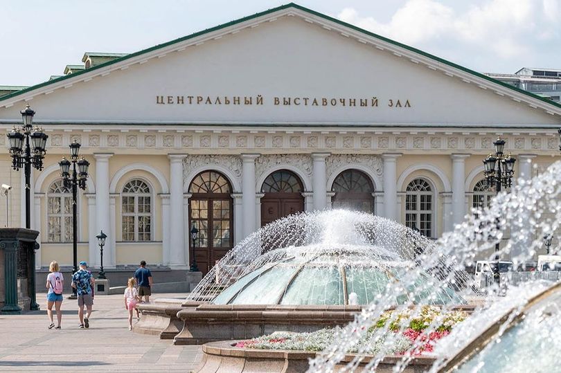 В Москве начался капитальный ремонт трех фонтанов на Манежной площади