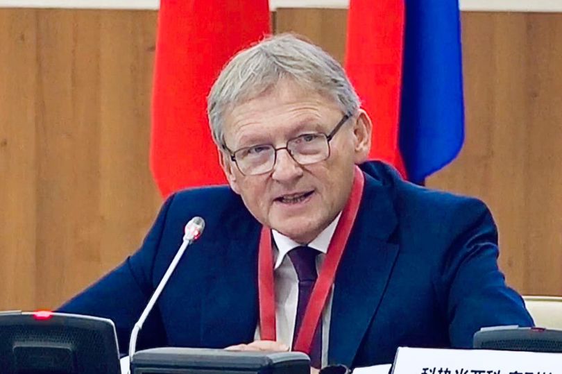 Борис Титов 