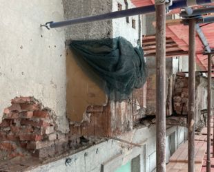По программе КГИОП реставрируются фасады «Дома текстилей» на Московском проспекте
