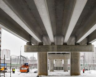 Завершен ключевой этап строительства путепровода через Кантемировскую улицу в Москве