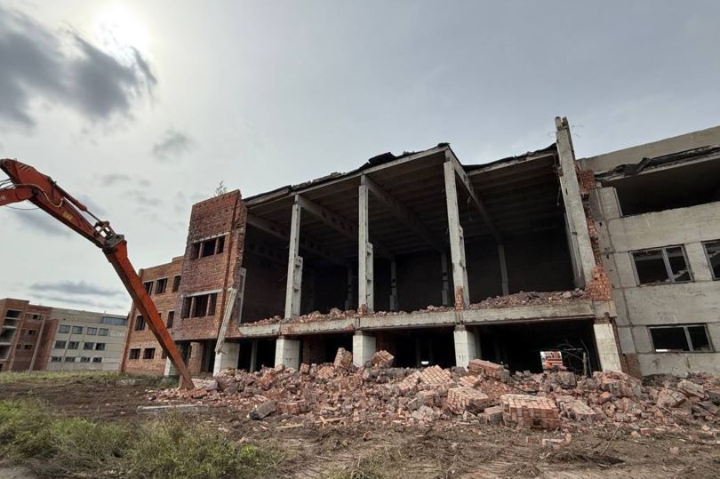 Начался демонтаж устаревших строений аэропорта «Омск-Федоровка»