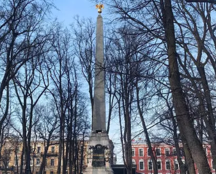 Орел из Соловьевского сада Петербурга «улетит» на реставрацию 
