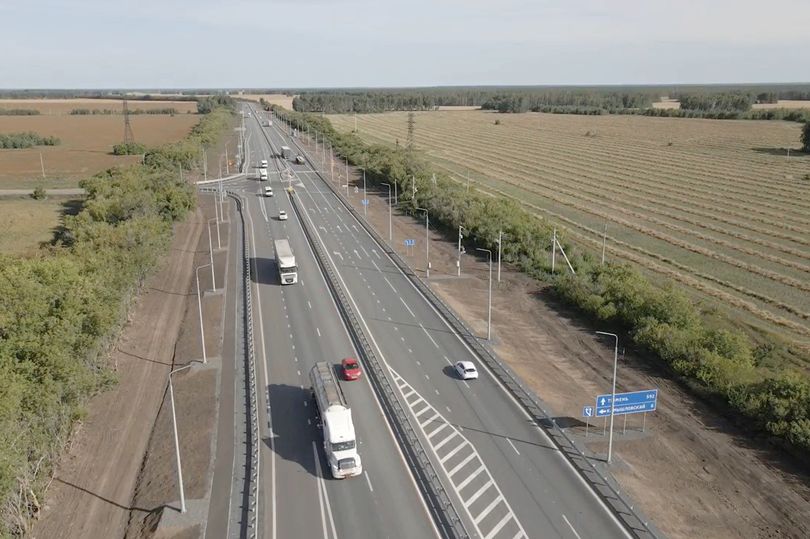В Омской области завершен капитальный ремонт четырехполосного участка трассы Р-402