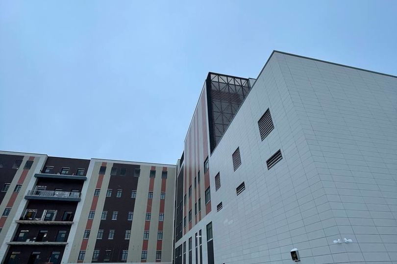 Новый корпус Городской больницы №15 в Петербурге готовится к вводу