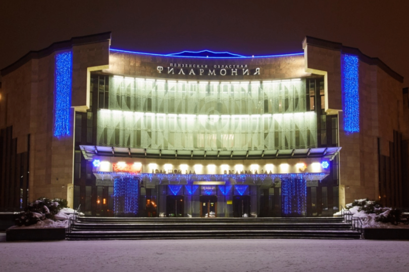 В Пензе завершен ремонт крыши областной филармонии