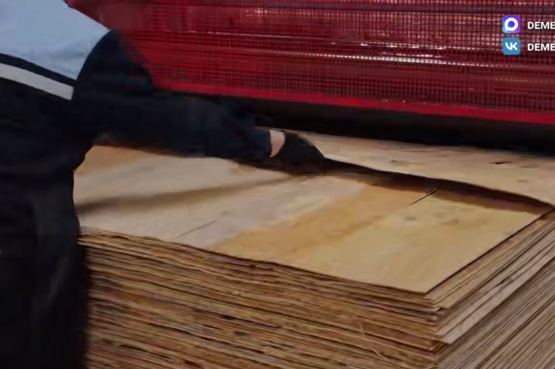 Новый завод по выпуску конструкционной фанеры открыт в Амурске