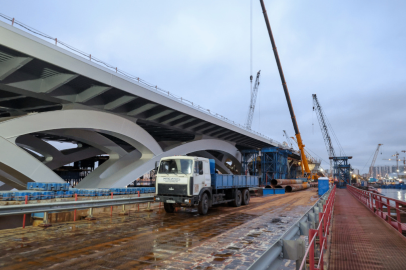 К следующей навигации Большой Смоленский мост в Петербурге должен быть готов к пропуску судов