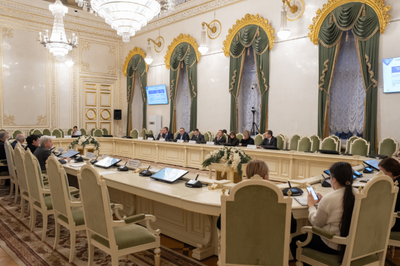 Городские парламентарии рассмотрели социально значимые законопроекты, внесенные губернатором Санкт-Петербурга