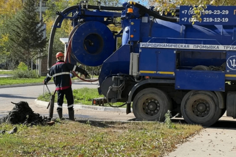 Участок канализационного коллектора в Рубцовске (Алтайский край) меняют по бестраншейной технологии