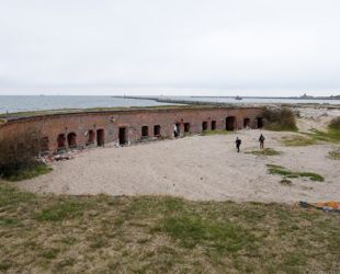 Форт на Балтийской косе в Калининградской области продают в собственность за один рубль