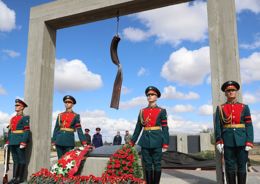 В Волгоградской области открыли мемориал в память о замученных фашистами красноармейцах