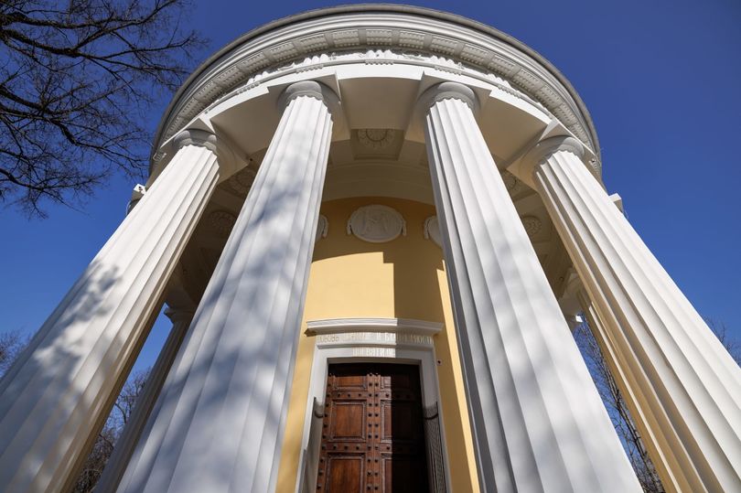 В петербургском Павловске завершена комплексная реставрация павильона «Храм Дружбы»