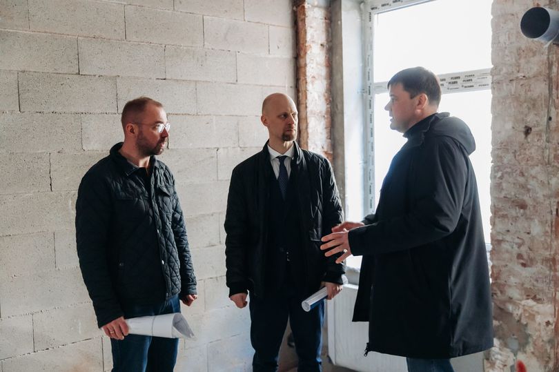 Три исторических здания Петербурга отремонтируют для очередников