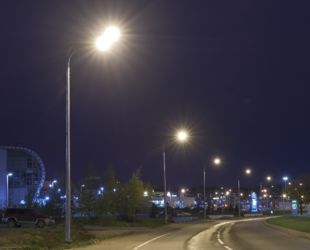 В Петербурге улучшено освещение Полевой Сабировской улицы