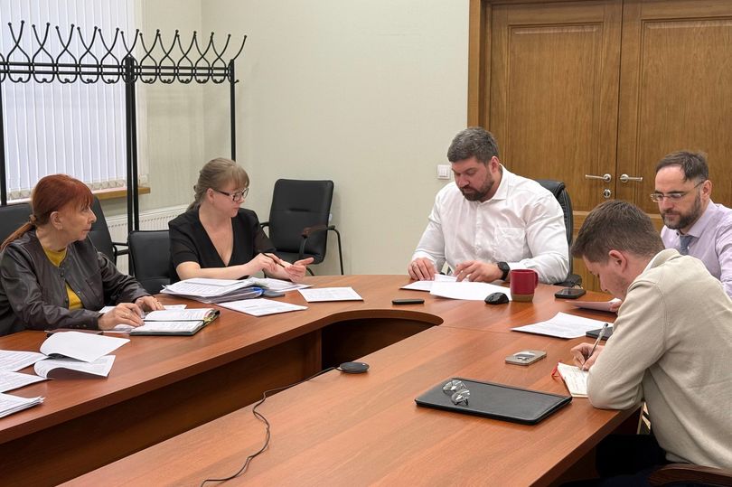 В Ленобласти обсудили выполнение программы по расселению аварийного жилья