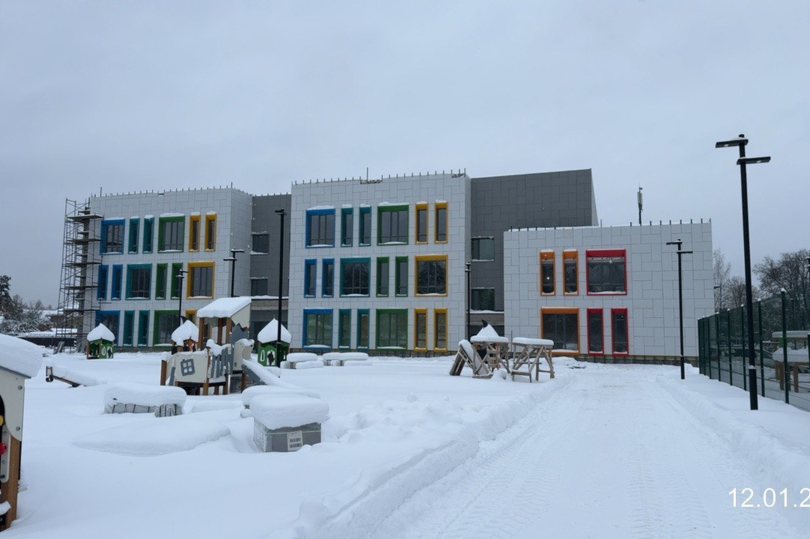 В подмосковном Солнечногорске завершают строительство ДОУ