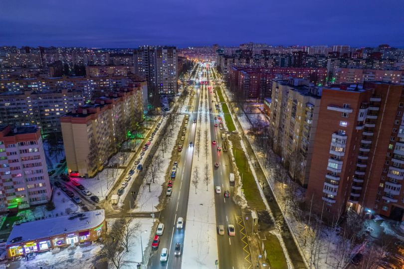 Улица Маршала Захарова в Петербурге перешла на светодиодное освещение и стала почти вдвое светлее