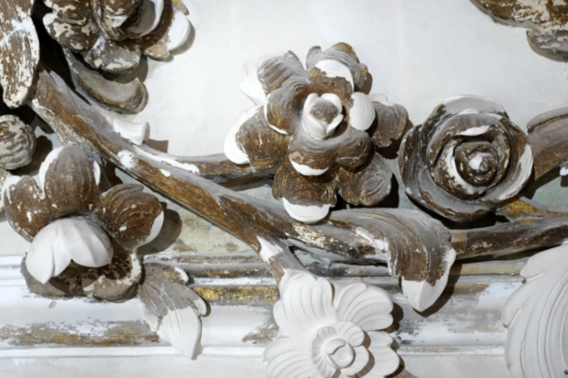 Вице-губернатор Санкт‑Петербурга Владимир Омельницкий осмотрел ход реставрации объектов в каре Смольного монастыря