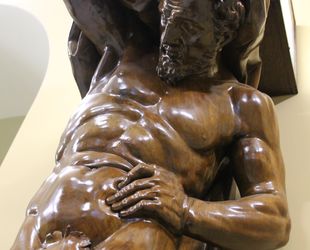 В особняке Петра Дурново на Английской набережной завершена реставрация уникальных скульптур