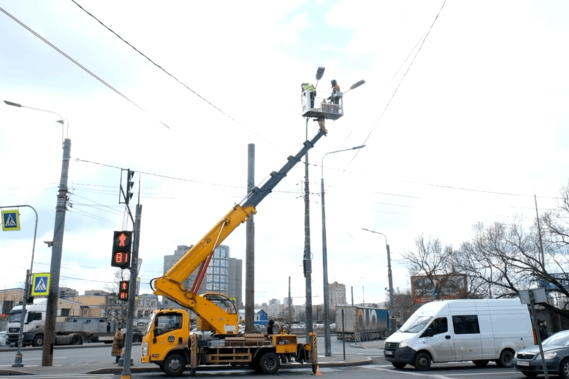 В Петербурге началась реконструкция освещения вдоль дороги на Турухтанные острова