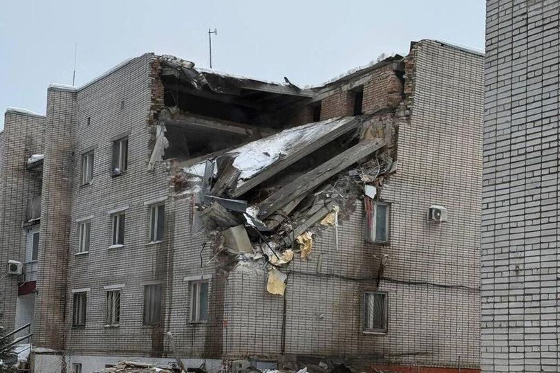 В Ленинградской области обрушилось здание военной полиции