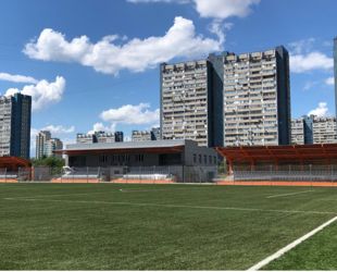 Футбольное поле с подогревом ввели в эксплуатацию в столичном Ясеневе