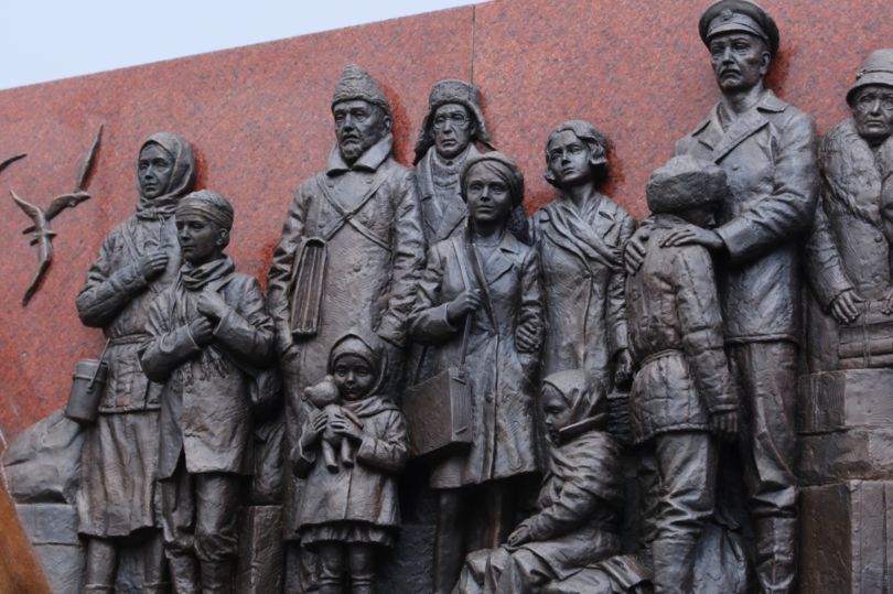 В Перми открыли памятникам ленинградским блокадникам