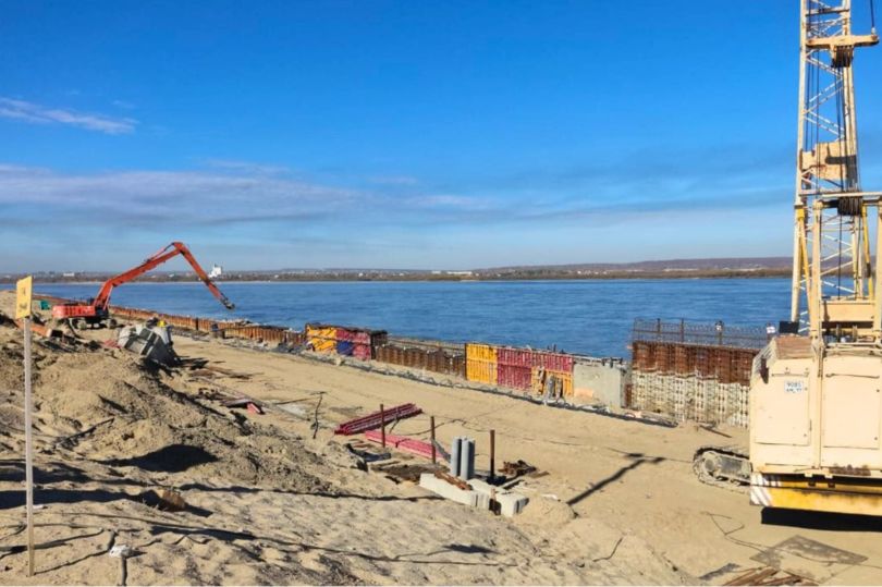 1 млрд рублей получит Амурская область, чтобы обеспечить досрочный ввод дамбы на реке Зея