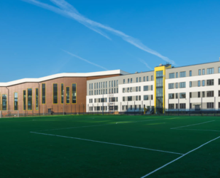 Гатчине — новую школу